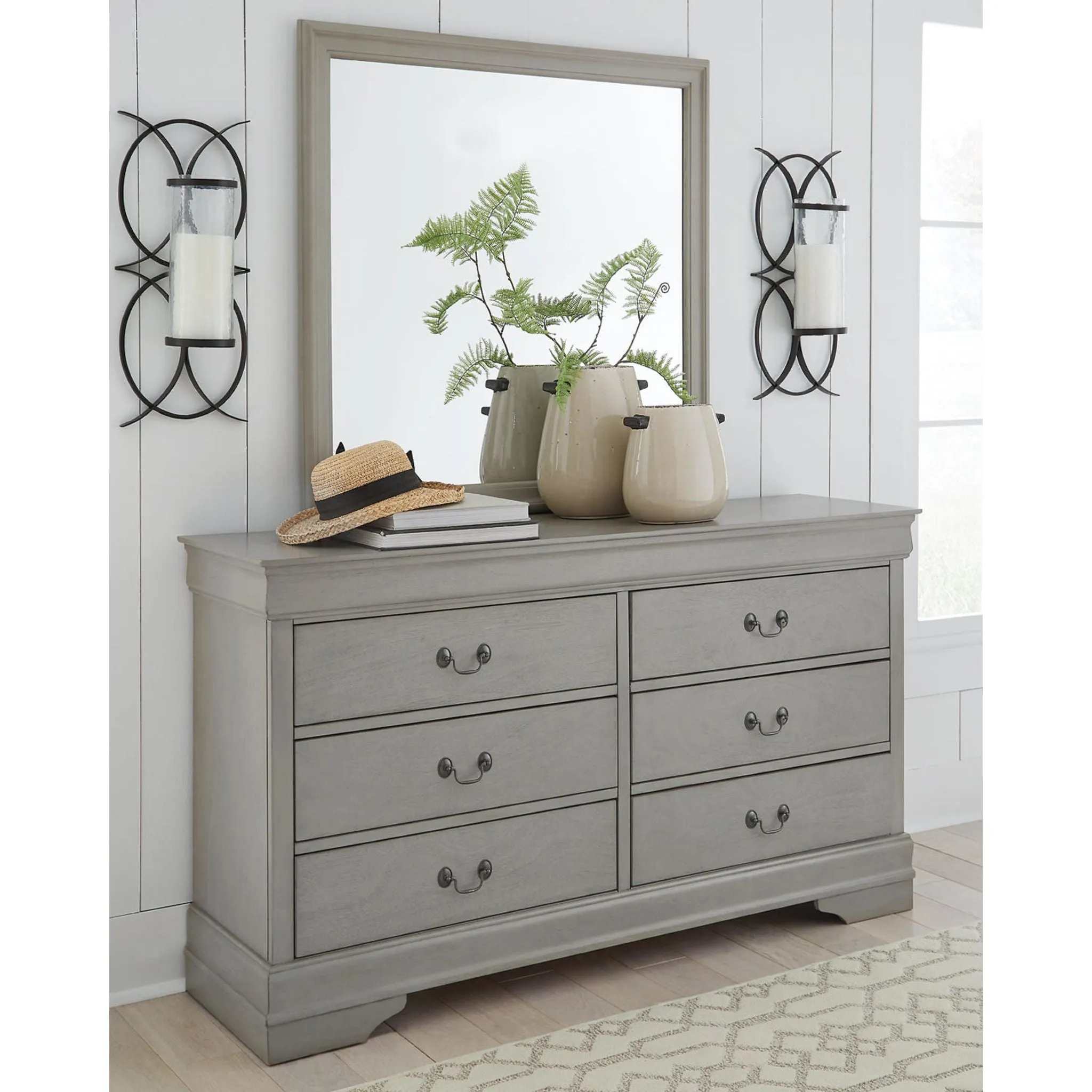 Kordasky Sleigh Bed with Mirrored Dresser - Grey