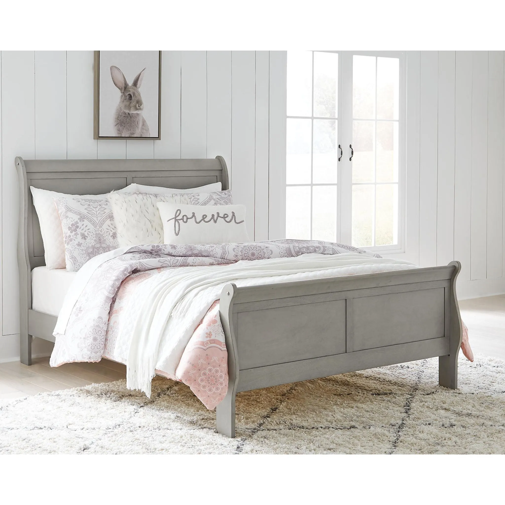 Kordasky Sleigh Bed with Mirrored Dresser - Grey